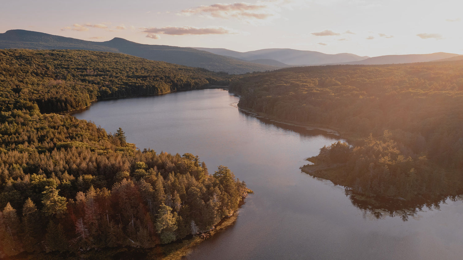 Catskill mountains at dusk_hudson river_landscape